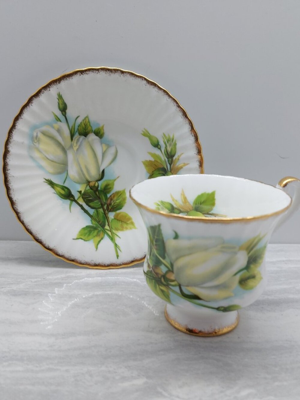 Vintage Paragon Virgo Rose Footed Tea cup & Saucer  White Roses